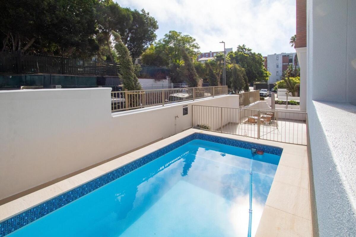 Luxury Urban Retreat Point *